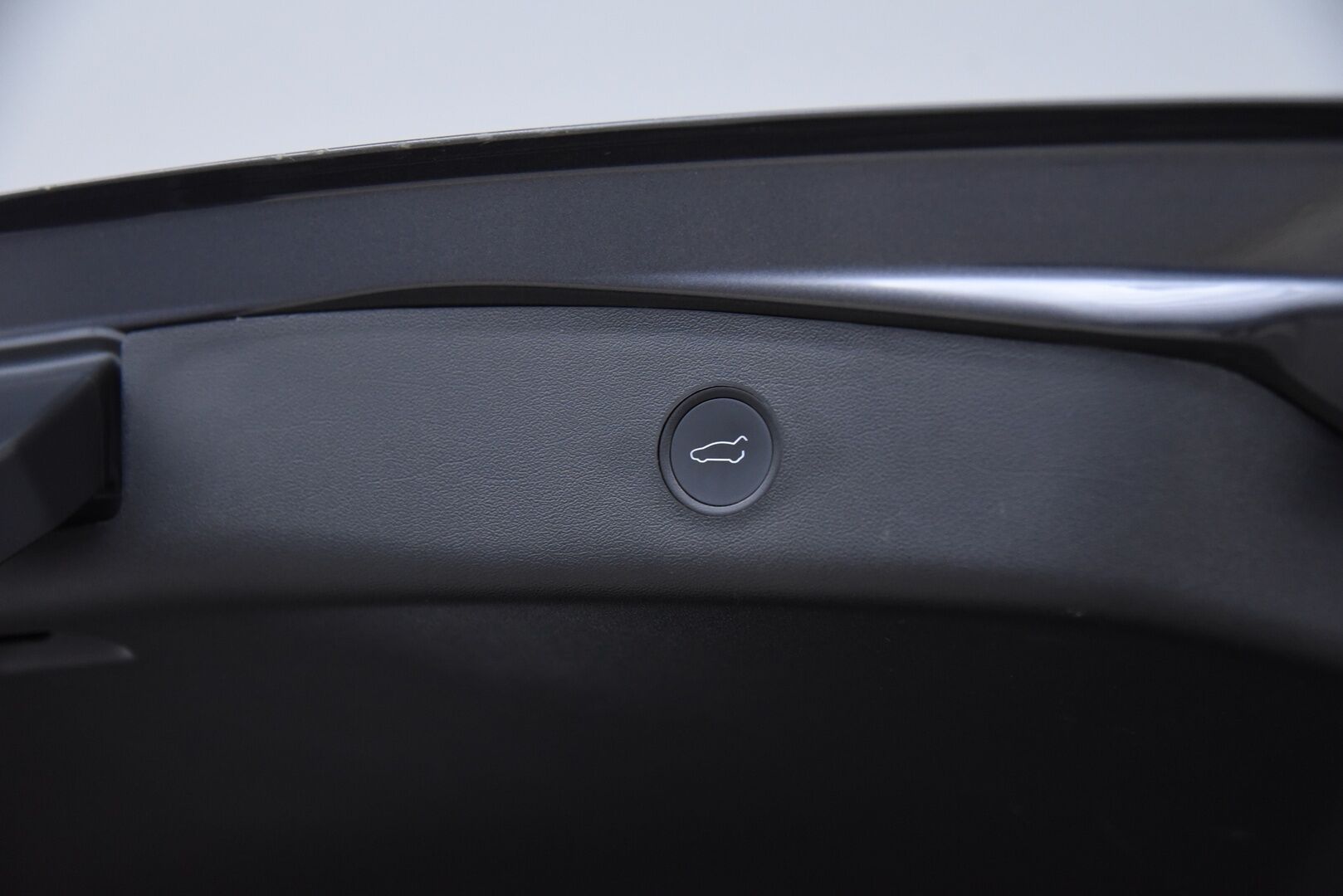 Tesla Model 3 2023 Standard Range Plus / Autopilot / Matrix-LED / Premium Audio / Navi - Lämpöpumppu / Lasikatto / P-Kamera / Sähköpenkit - HULLU BLACKWEEK KORKOTARJOUS 2,49%