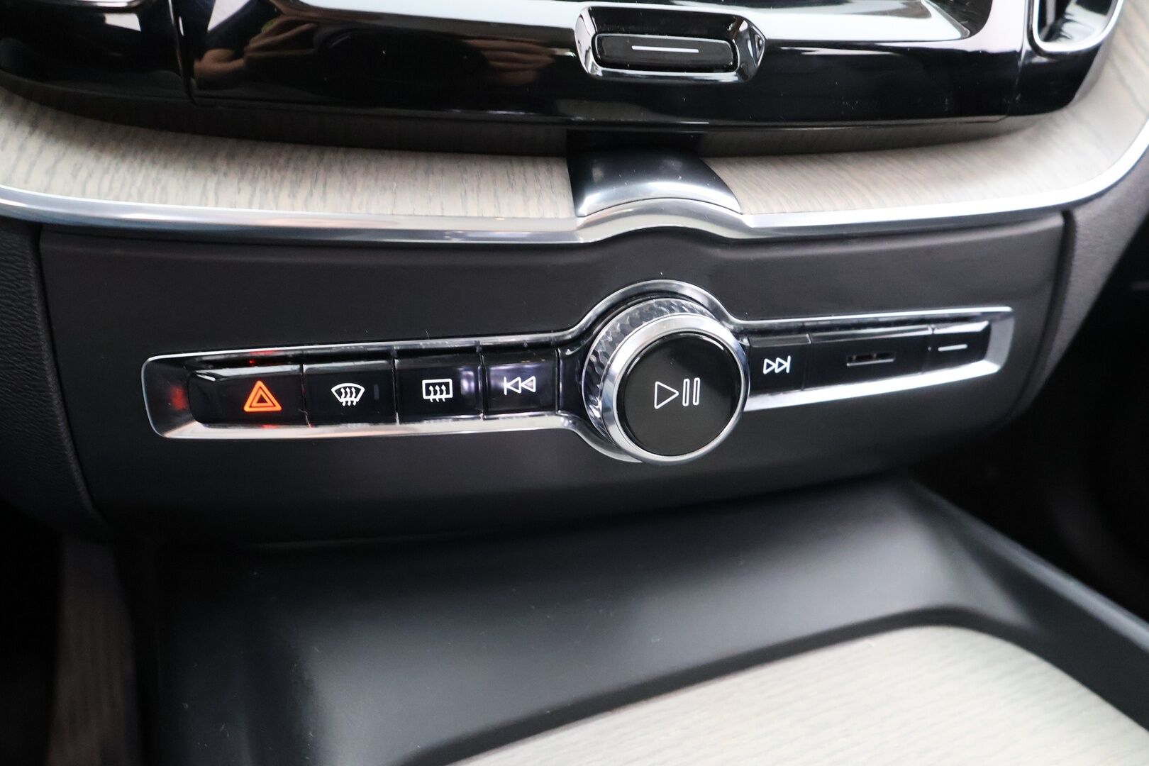Volvo XC60 2021 T6 AWD Business Inscription Aut - ACC | Webasto | H&K | Panorama | Muistipenkki | BLIS | Peruutuskamera | KeylessGo