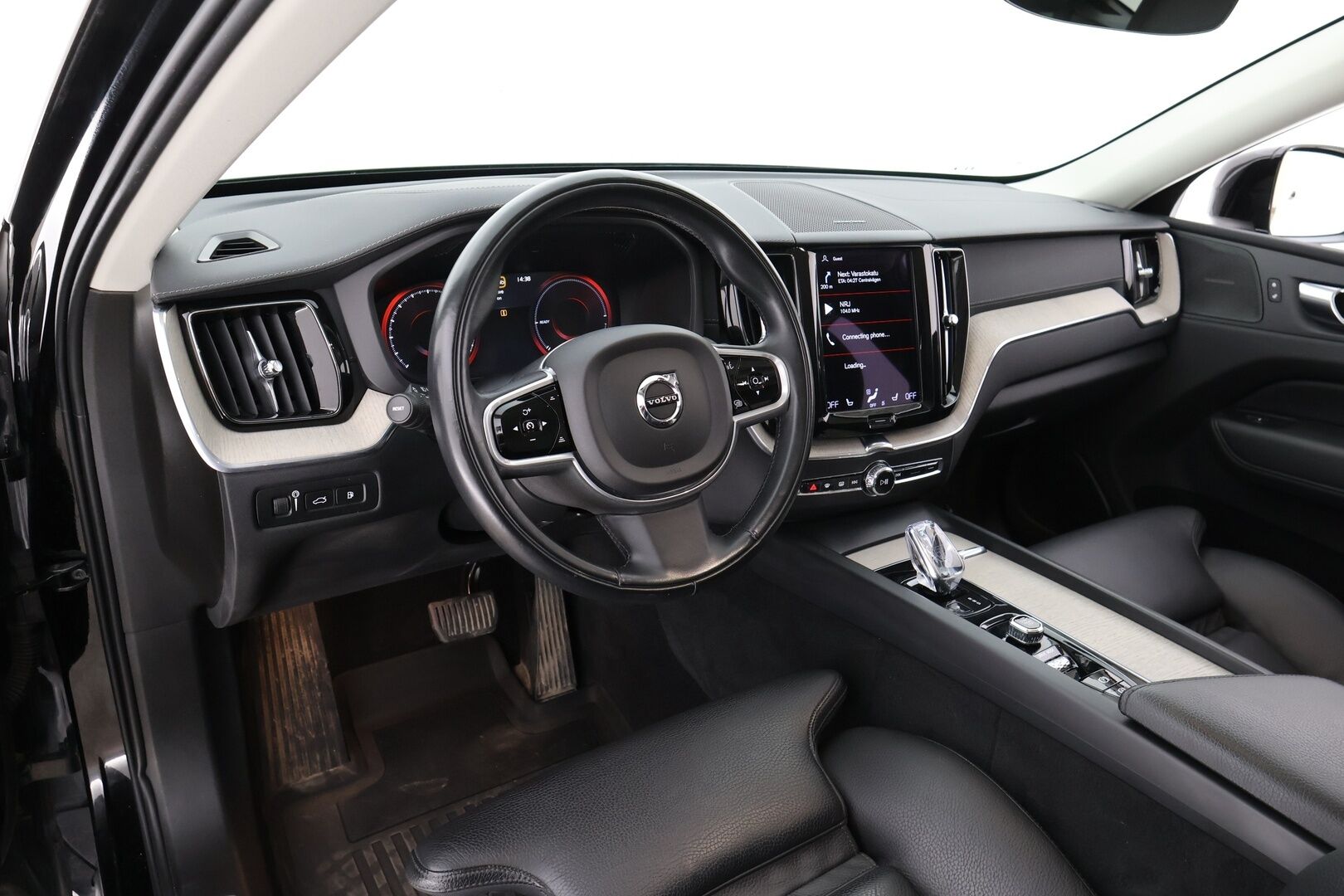 Volvo XC60 2021 T6 AWD Business Inscription Aut - ACC | Webasto | H&K | Panorama | Muistipenkki | BLIS | Peruutuskamera | KeylessGo