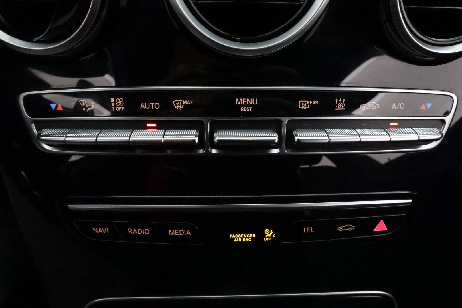 Mercedes-Benz C 2020 300 e T A Business AMG Edition EQ Power **Koukku / Burmester / ACC / LED-High Performance / P.kamera / Sporttipenkit** - 2x Latauskaapelit / Kahdet Renkaat