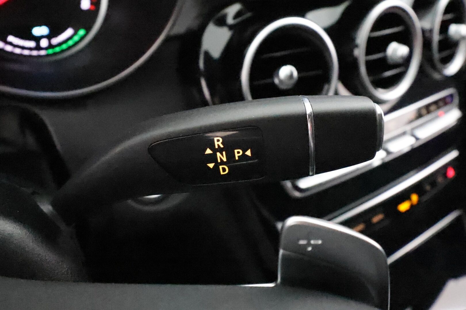 Mercedes-Benz C 2020 300 e T A Business AMG Edition EQ Power **Koukku / Burmester / ACC / LED-High Performance / P.kamera / Sporttipenkit** - 2x Latauskaapelit / Kahdet Renkaat