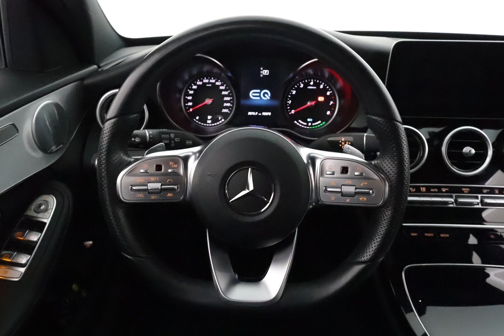 Mercedes-Benz C 2020 300 e T A Business AMG Edition EQ Power **Koukku / Burmester / ACC / LED-High Performance / P.kamera / Sporttipenkit** - 2x Latauskaapelit / Kahdet Renkaat