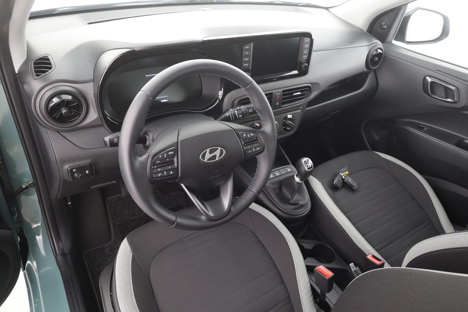 Hyundai i10 2025 1.0 MPi 63 hv 5MT Comfort MY25 - | P.Kamera | Kaistavahti | Navi | Apple&Android | Ratinlämmitys | Suomi-auto | Kahdet renkaat | Merkkihuollettu |