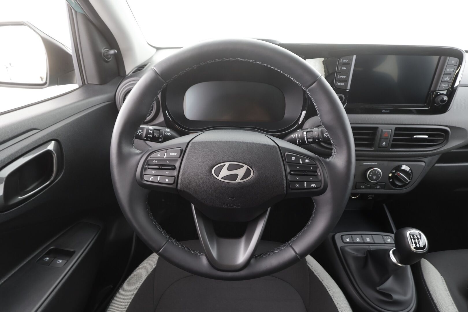 Hyundai i10 2025 1.0 MPi 63 hv 5MT Comfort MY25 - | P.Kamera | Kaistavahti | Navi | Apple&Android | Ratinlämmitys | Suomi-auto | Kahdet renkaat | Merkkihuollettu |