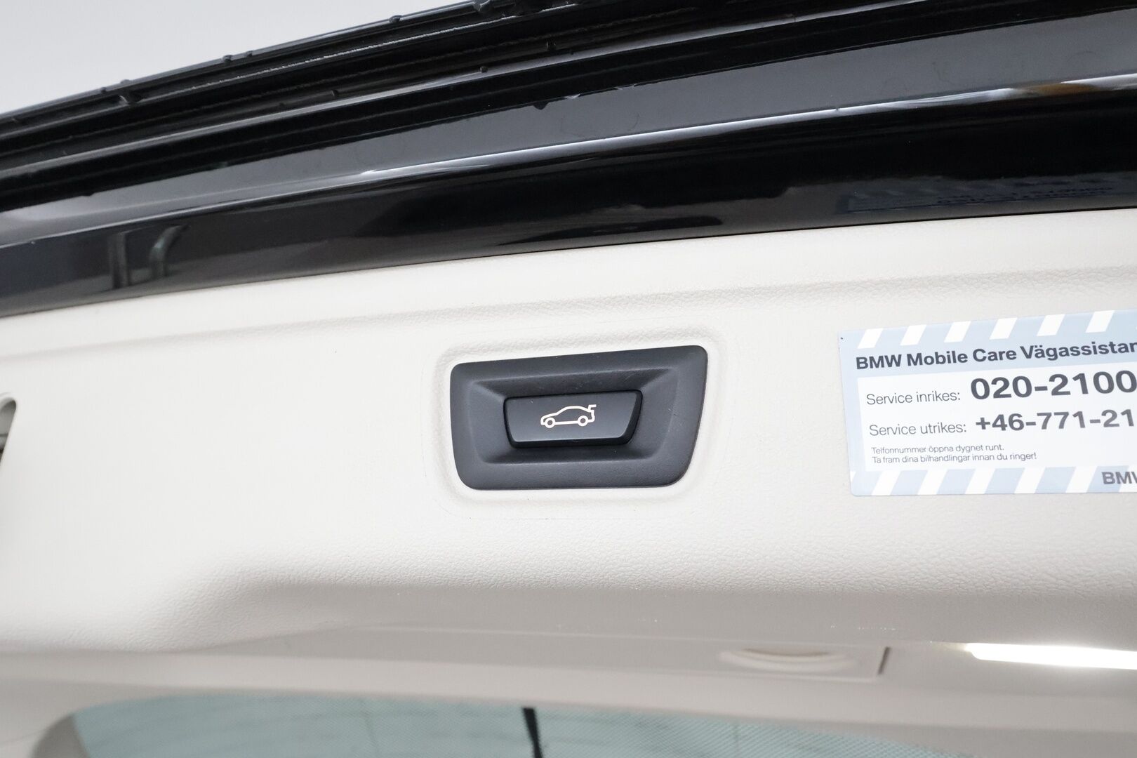 BMW 330 2021 G21 Touring 330e xDrive Business Sport *ACC / P.tutkat / Hifi / Puolinahat / LED / Navi / Koukku / Aurinkoverhot* - Kahdet renkaat aluvanteilla / Akku kuntotarkastettu