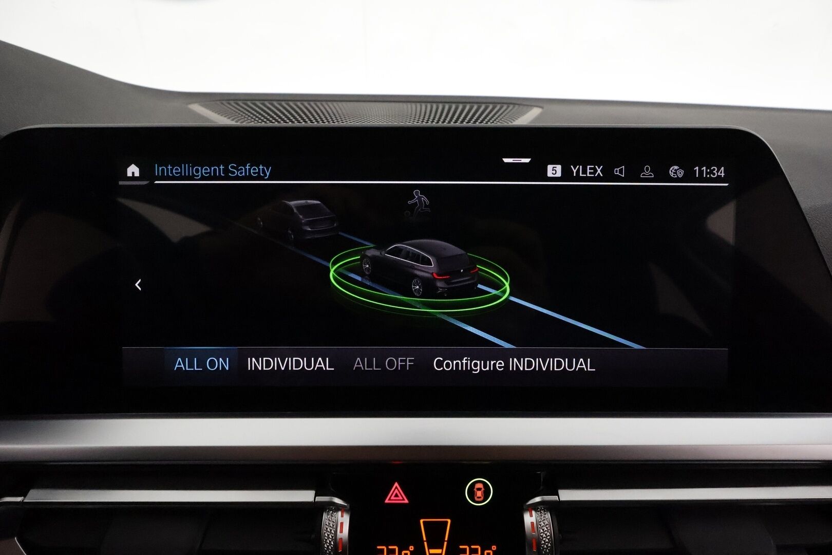 BMW 330 2021 G21 Touring 330e xDrive Business Sport *ACC / P.tutkat / Hifi / Puolinahat / LED / Navi / Koukku / Aurinkoverhot* - Kahdet renkaat aluvanteilla / Akku kuntotarkastettu - Osta nyt, maksa vasta ensi vuonna