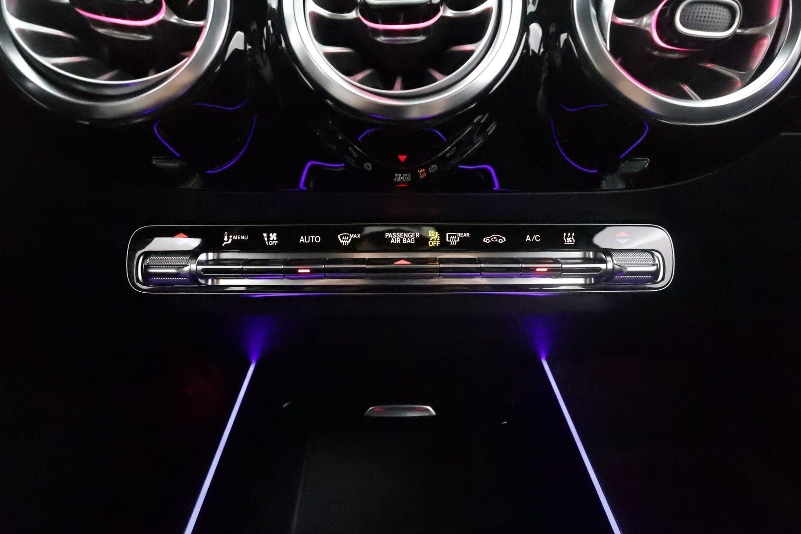 MERCEDES-BENZ EQA 2021 250 Business AMG - 3,99 % KORKOTARJOUS TÄHÄN AUTOON - Widescreen / Adapt. Vakkari / P. Kamera / LED-High Performance / Sporttipenkit / Kaistavahti / Navi / 2x Renkaat 