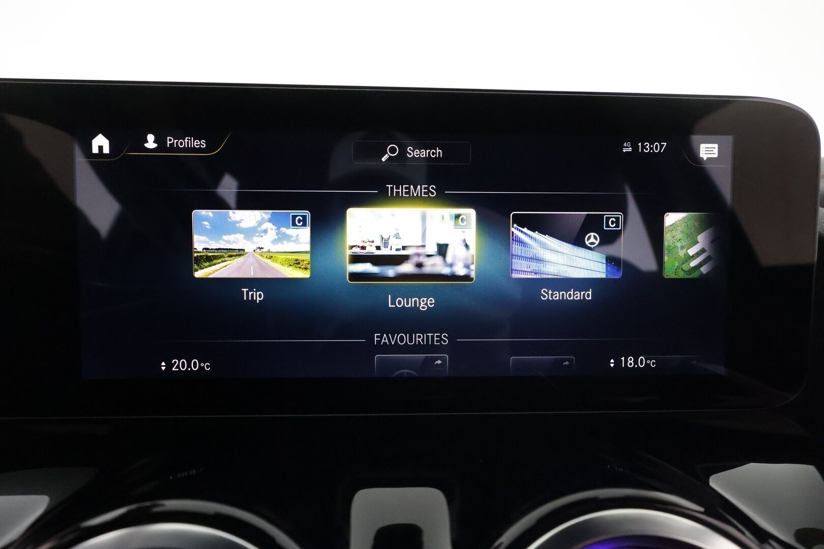 MERCEDES-BENZ EQA 2021 250 Business AMG - 3,99 % KORKOTARJOUS TÄHÄN AUTOON - Widescreen / Adapt. Vakkari / P. Kamera / LED-High Performance / Sporttipenkit / Kaistavahti / Navi / 2x Renkaat 