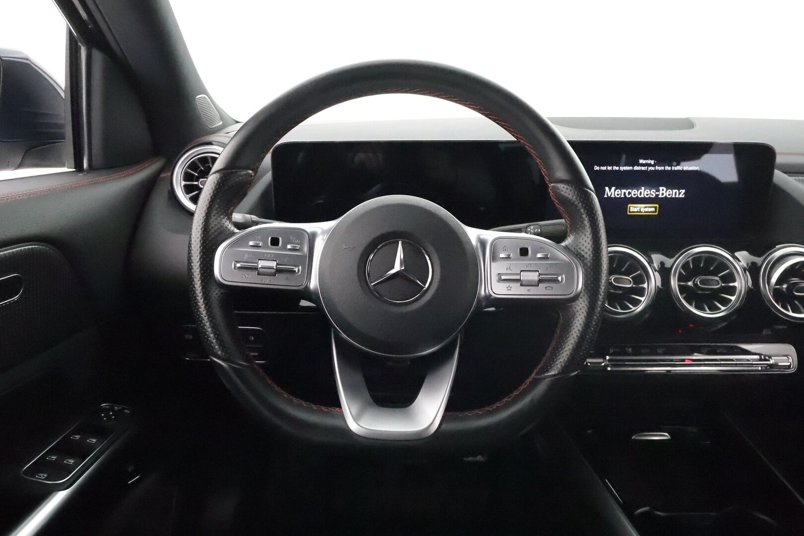 MERCEDES-BENZ EQA 2021 250 Business AMG - 3,99 % KORKOTARJOUS TÄHÄN AUTOON - Widescreen / Adapt. Vakkari / P. Kamera / LED-High Performance / Sporttipenkit / Kaistavahti / Navi / 2x Renkaat 