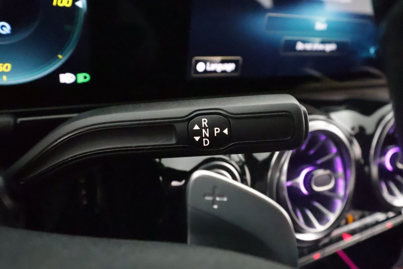 MERCEDES-BENZ EQA 2021 250 Business AMG - 3,99 % KORKOTARJOUS TÄHÄN AUTOON - Widescreen / Adapt. Vakkari / P. Kamera / LED-High Performance / Sporttipenkit / Kaistavahti / Navi / 2x Renkaat 