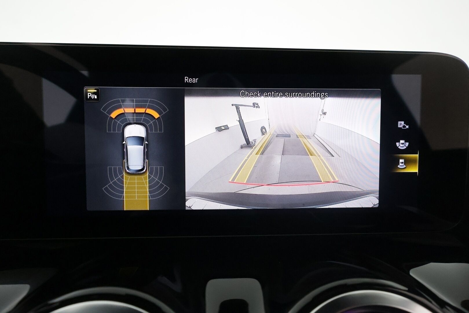 MERCEDES-BENZ EQA 2021 250 Business AMG - 3,99 % KORKOTARJOUS TÄHÄN AUTOON - Widescreen / Adapt. Vakkari / P. Kamera / LED-High Performance / Sporttipenkit / Kaistavahti / Navi / 2x Renkaat 