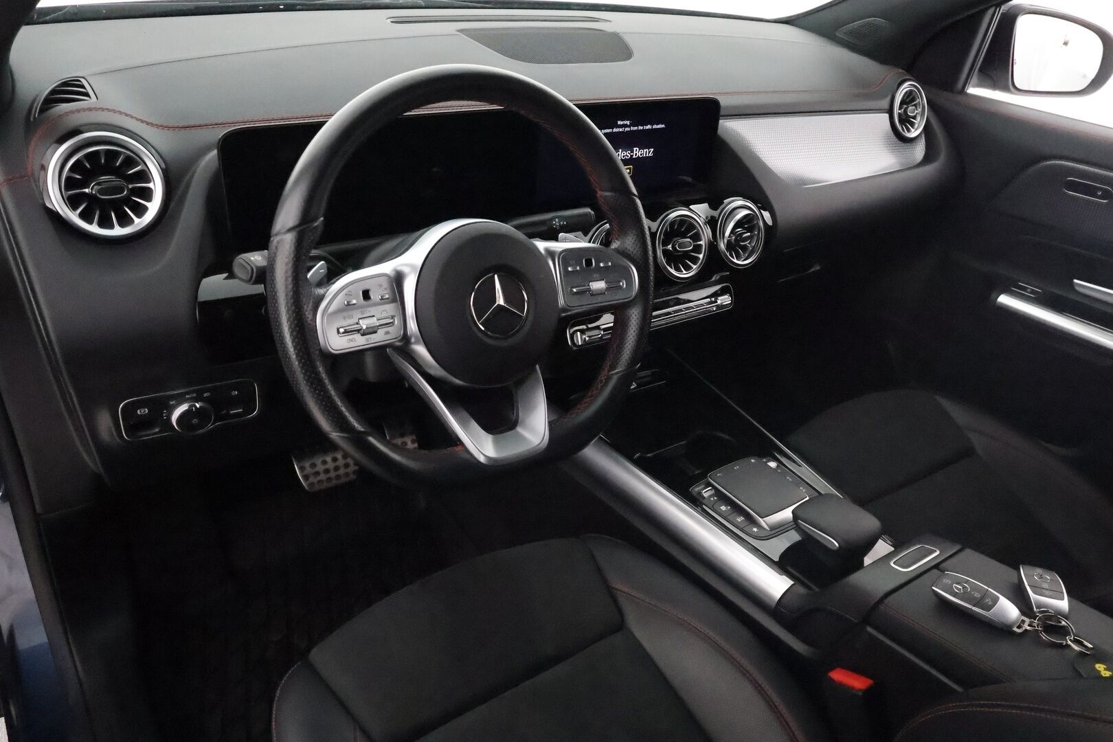 MERCEDES-BENZ EQA 2021 250 Business AMG - 3,99 % KORKOTARJOUS TÄHÄN AUTOON - Widescreen / Adapt. Vakkari / P. Kamera / LED-High Performance / Sporttipenkit / Kaistavahti / Navi / 2x Renkaat 