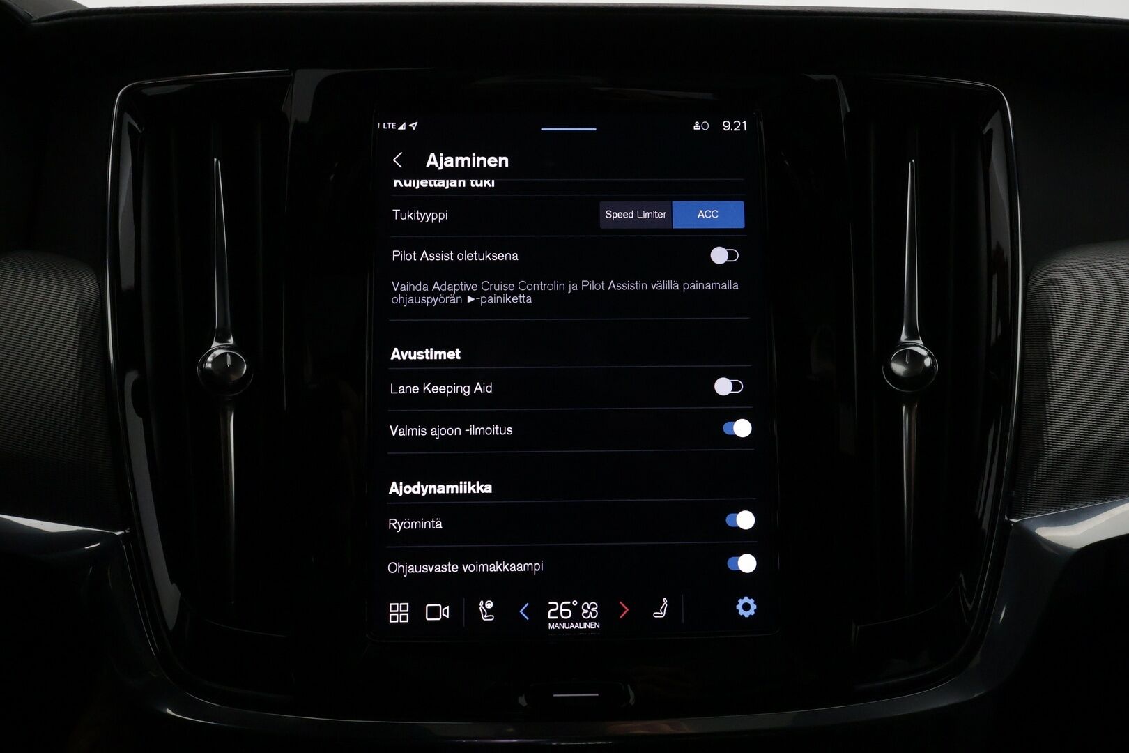 Volvo V90 2023 T6 AWD Plus Dark Long Range - Panorama / 360° Kamera / Adapt.Vakkari / Full-LED / Sporttinahat Muistilla / Koukku / Harman/Kardon! - KORKO VAIN 3,99 %