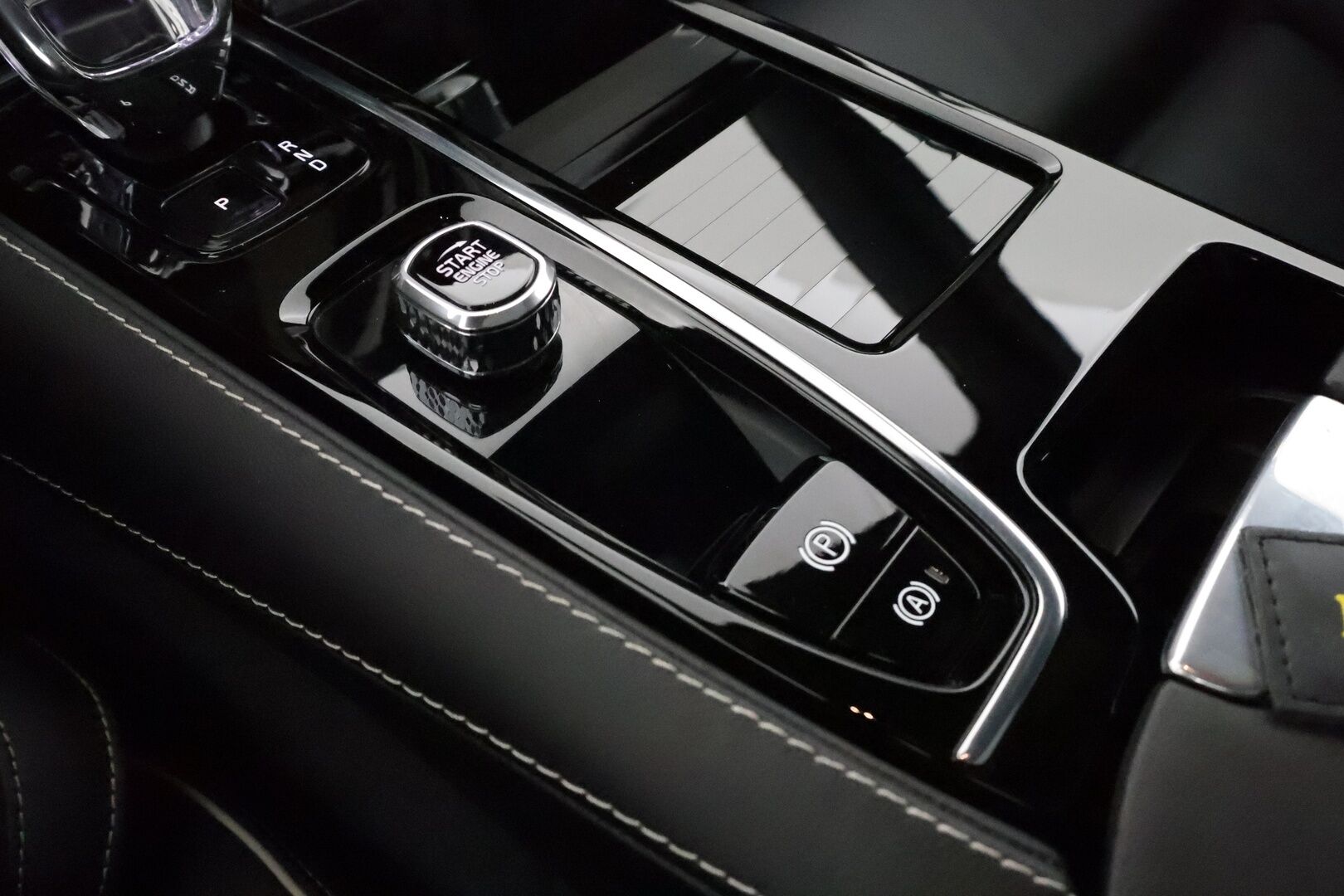 Volvo V90 2023 T6 AWD Plus Dark Long Range - Panorama / 360° Kamera / Adapt.Vakkari / Full-LED / Sporttinahat Muistilla / Koukku / Harman/Kardon! - KORKO VAIN 3,99 %