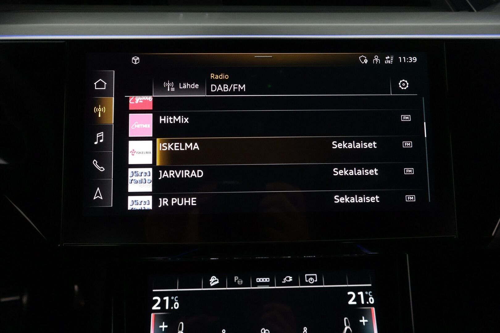 AUDI Q8 E-TRON 2024 Sportback 55 e-tron quattro S line **Adapt.vakkari / Matrix LED / 360° Kamera / Sähköpenkit / Apple&Android** - 2,99 % KORKOTARJOUS TÄHÄN AUTOON - Näyttävä yksilö / Huippuvarusteet / Ilma-alusta / Black Optic -paketti / Keyless / Nahkasisusta