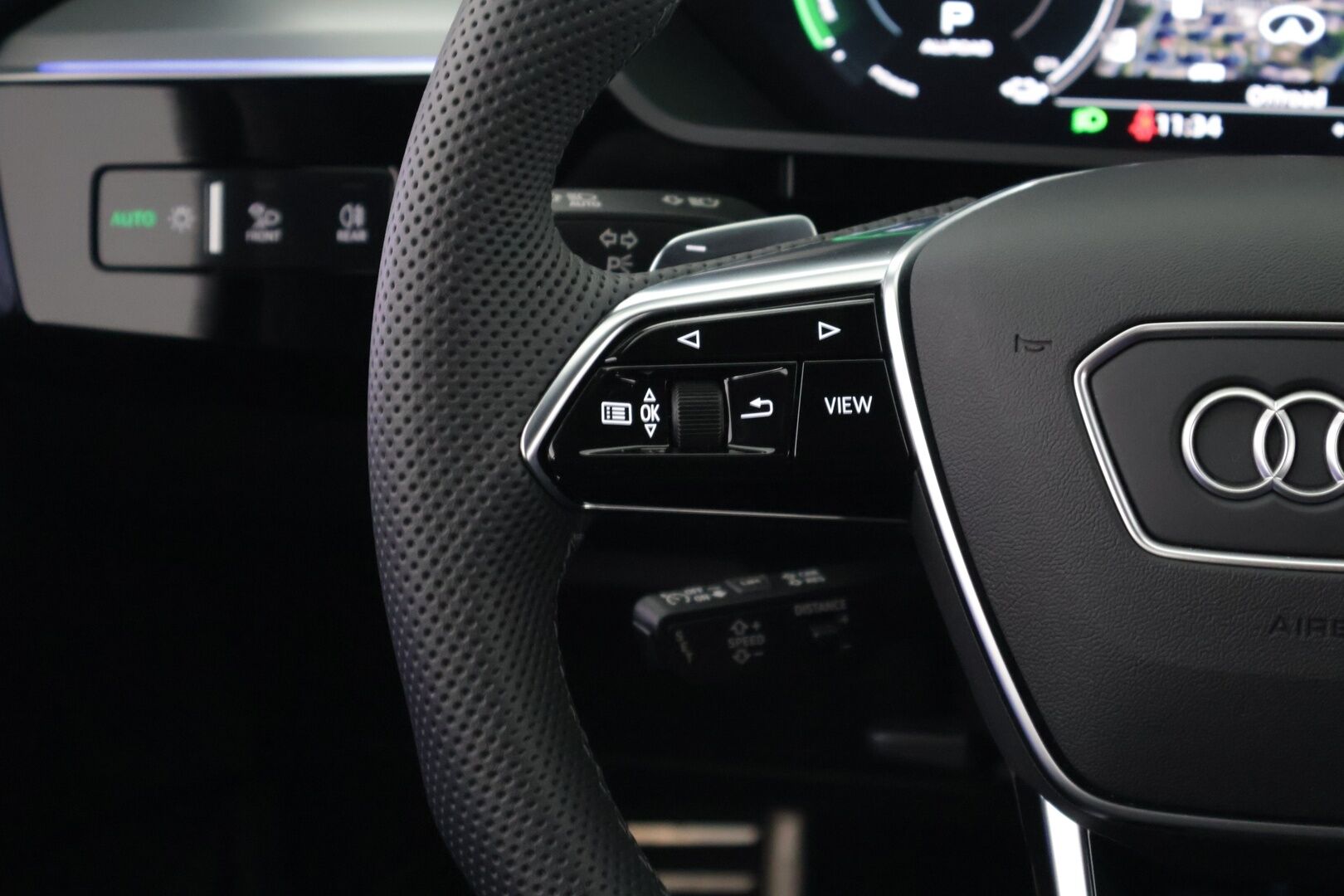 AUDI Q8 E-TRON 2024 Sportback 55 e-tron quattro S line **Adapt.vakkari / Matrix LED / 360° Kamera / Sähköpenkit / Apple&Android** - 2,99 % KORKOTARJOUS TÄHÄN AUTOON - Näyttävä yksilö / Huippuvarusteet / Ilma-alusta / Black Optic -paketti / Keyless / Nahkasisusta