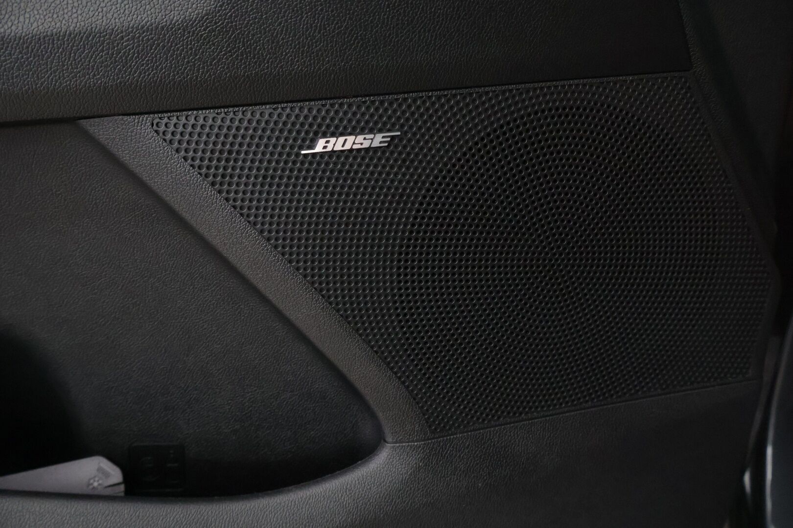 Kia Sorento 2021 SORENTO Monikäyttöajoneuvo *BOSE / Koukku /  Nahkapenkit / 7P / Panoraama * - 3,99 % KORKOTARJOUS TÄHÄN AUTOON - *Huippuvarusteltu / 7-paikkainen / Näyttävä perhauto*