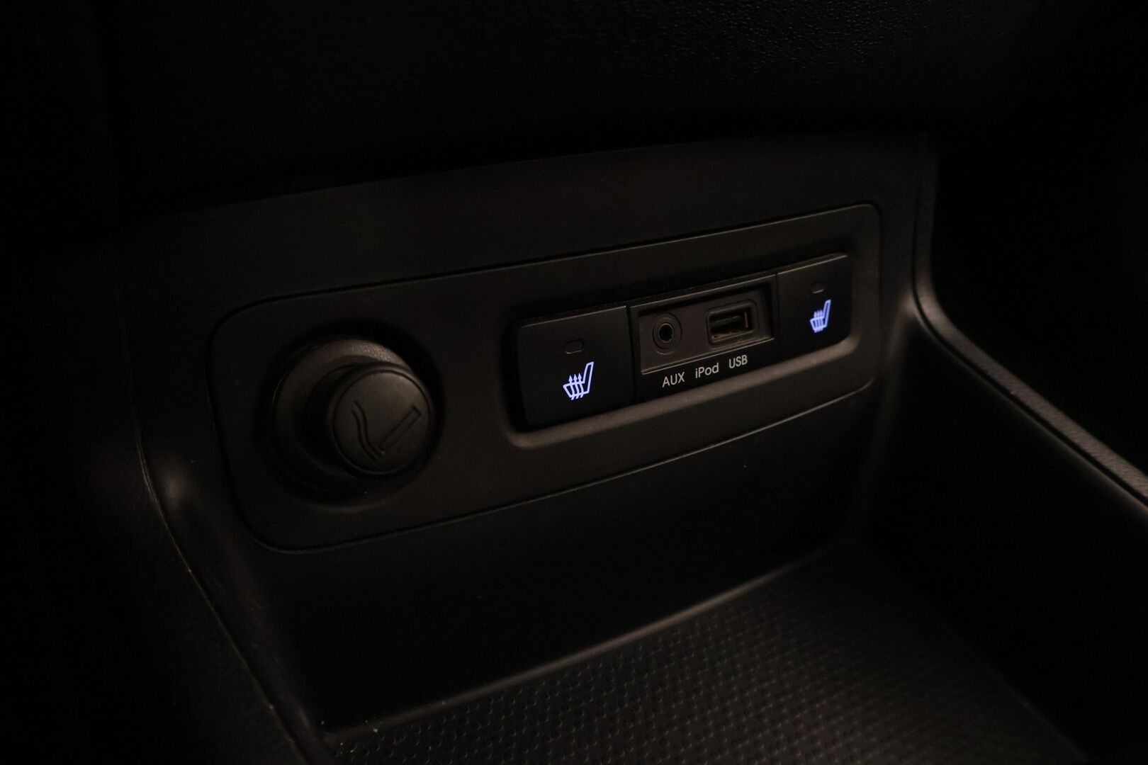 Hyundai i20 2011 1,4 5d 4AT Comfort * MYYDÄÄN HUUTOKAUPAT:COM! * - * MYYDÄÄN HUUTOKAUPAT.COM! *