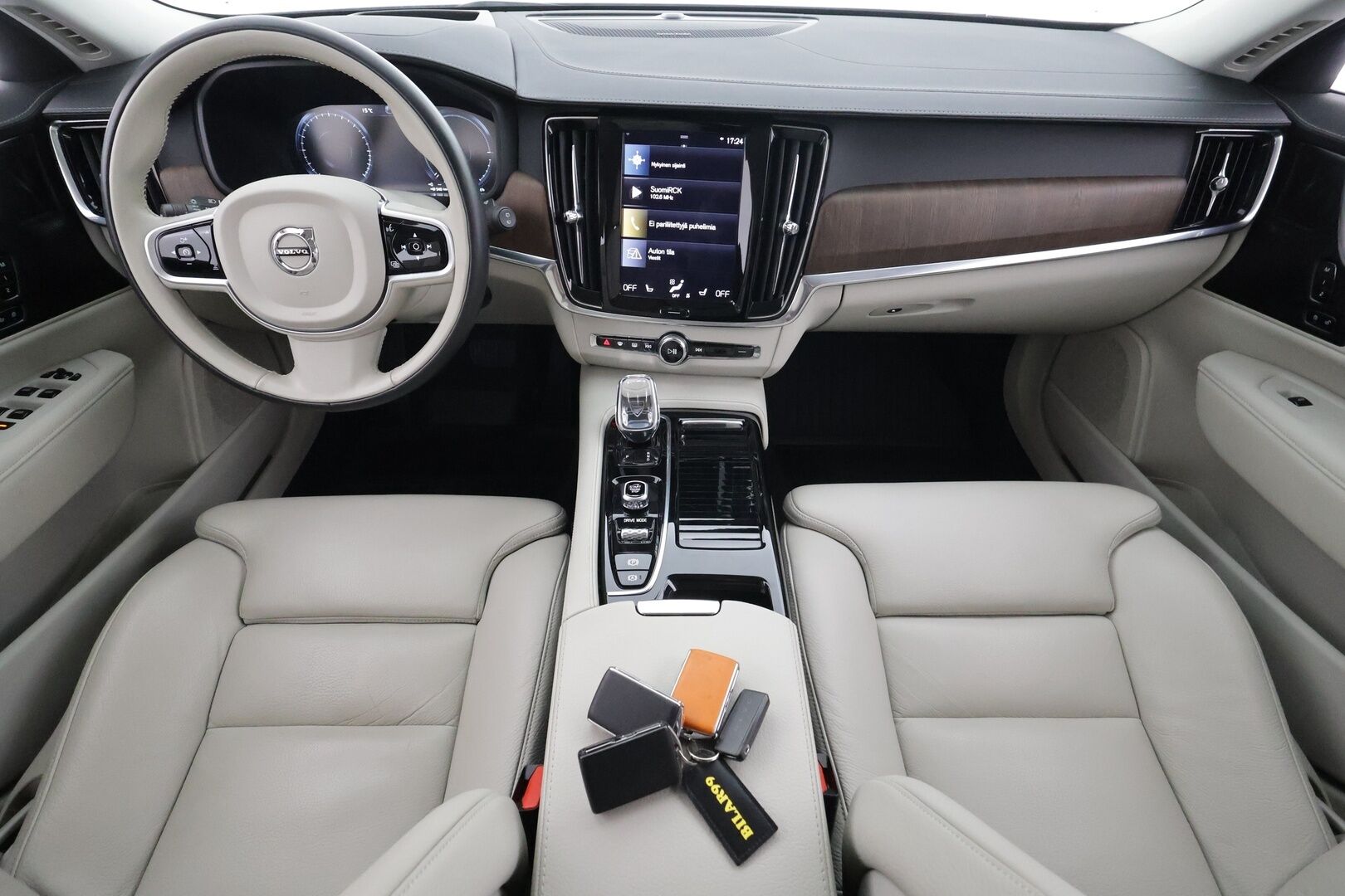 Volvo V90 2021 T8 TwE AWD Inscription aut * Pilot Assist / Muistipenkit / Webasto / Koukku / HUD / Sporttinahat / 360-kamera * - Kahdet Renkaat - HULLUT AVAJAISHULINAT KORKOTARJOUS 3,29 %