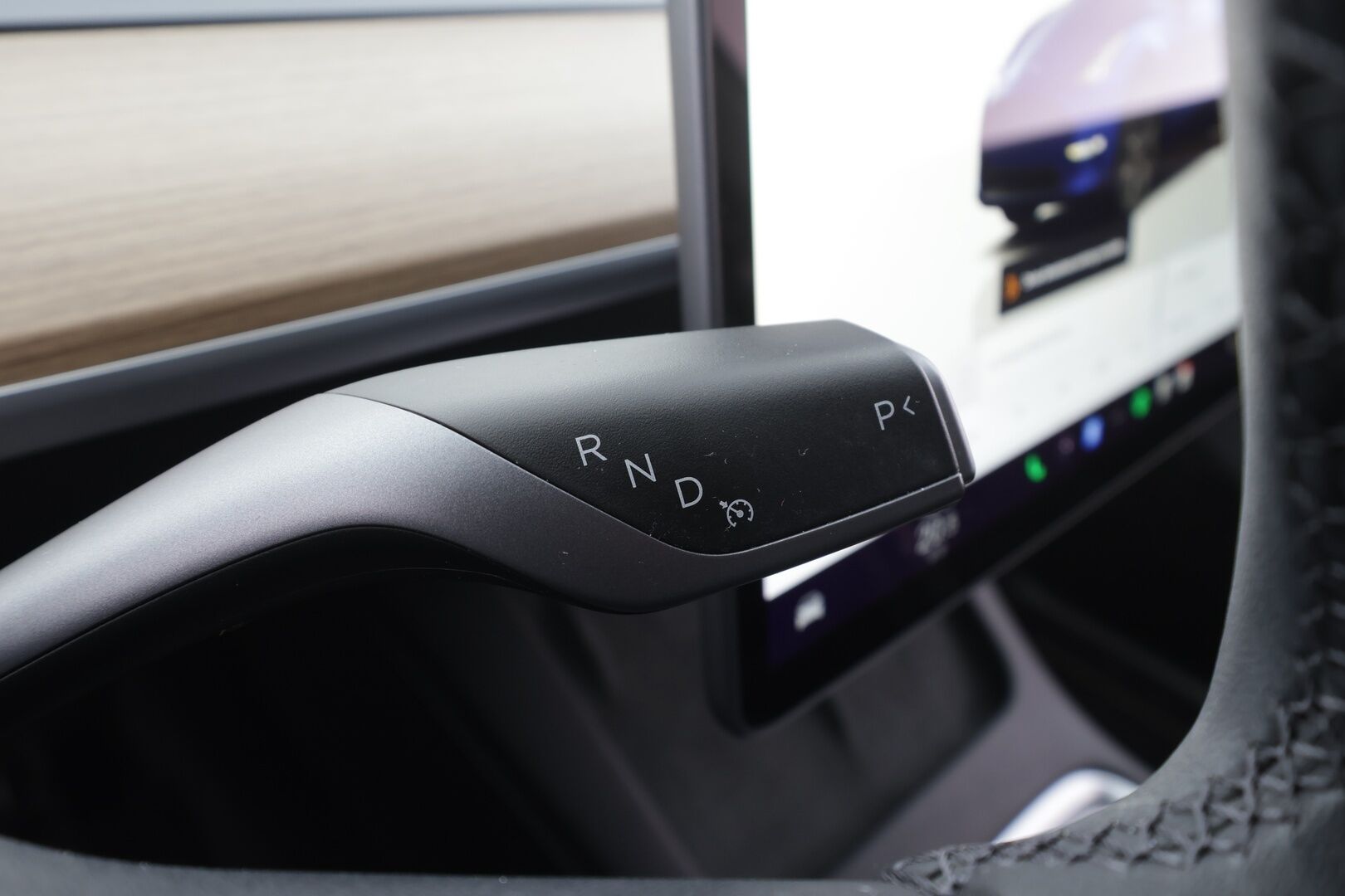 Tesla Model Y 2025 Long Range 7-Paikkainen * Lasikatto / Koukku / ILP / Matrix LED / Premium Audio / P.kamera / Nahat * - 1.Om Suomi-auto / Akku kuntotarkastettu SoH 97,2% / Kahdet renkaat aluvanteilla