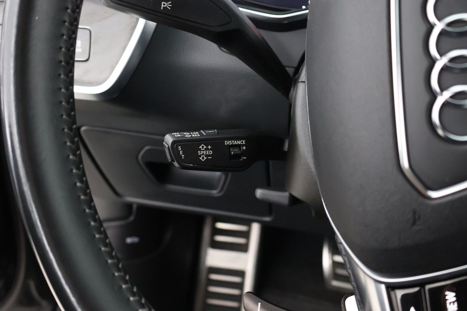 Audi A6 2021 Avant Business Sport 55 TFSI e quattro S tronic - S-Line | ACC | Black Appearance | Matrix LED | Ambiente Plus | 4-alue AC | Digimittaristo | Nahka-Alcantara | Sähköluukku