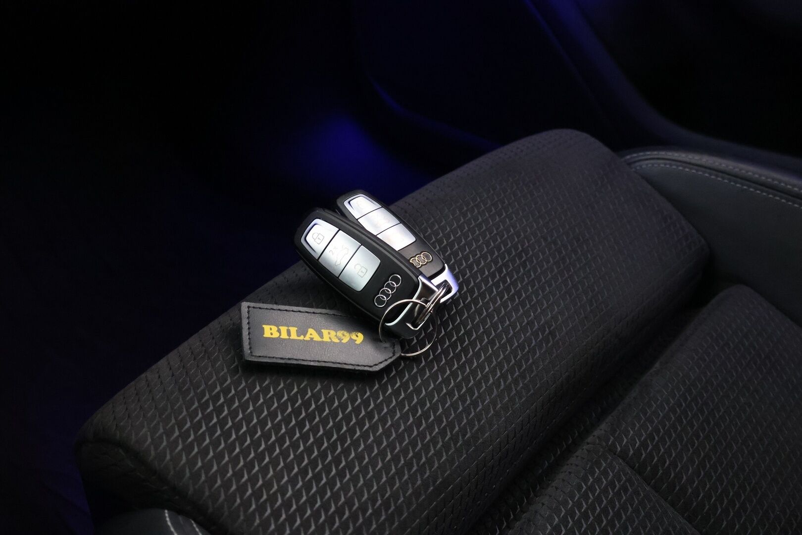 Audi A6 2021 Avant Business Sport 55 TFSI e quattro S tronic - S-Line | ACC | Black Appearance | Matrix LED | Ambiente Plus | 4-alue AC | Digimittaristo | Nahka-Alcantara | Sähköluukku