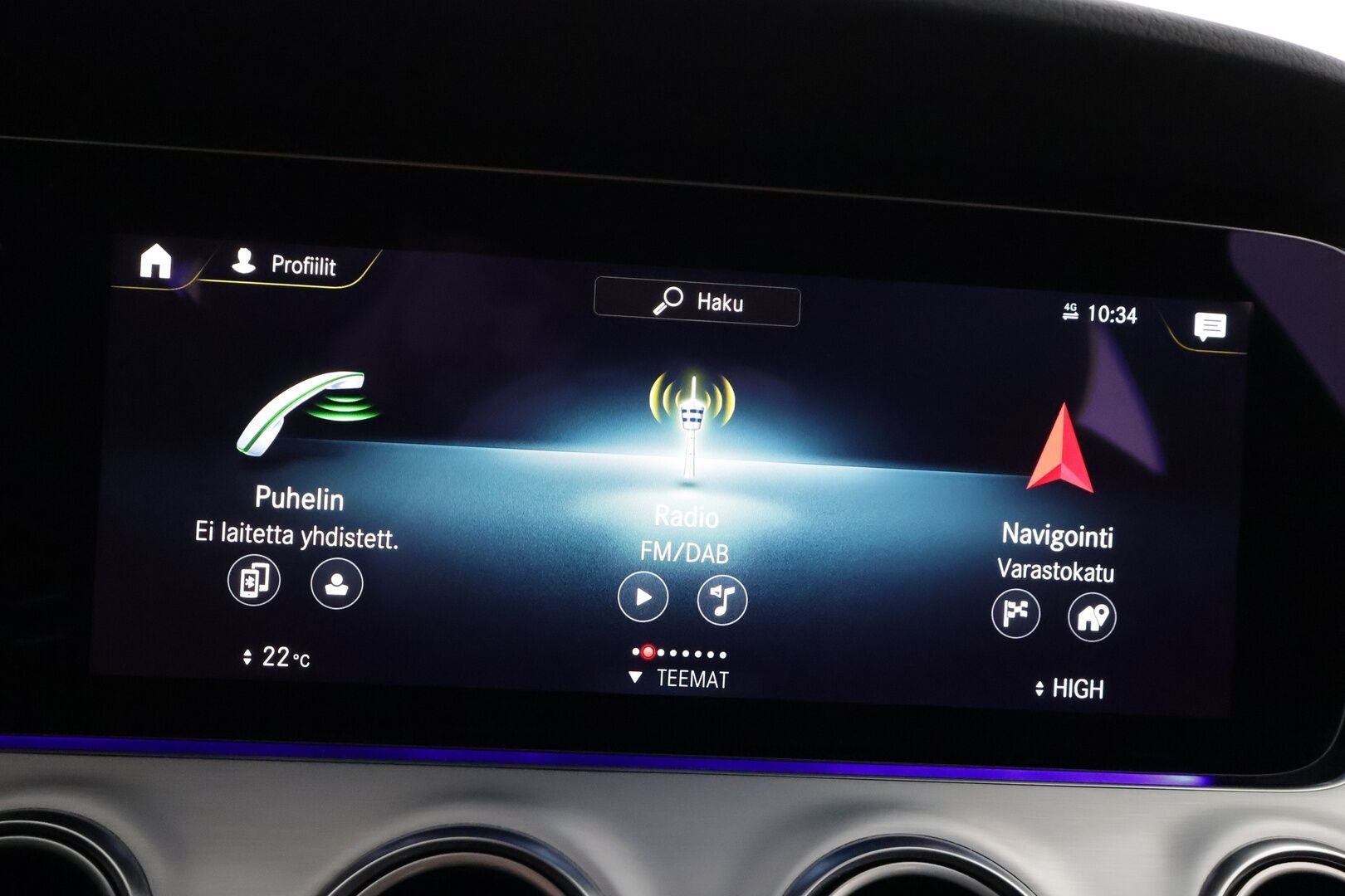 Mercedes-Benz E 2021 300 e T A Business EQ Power AMG * Distronic+Q / 360 / Sportnahat / Multibeam / Widescreen / Navi / Blis / Keyless * - Koukku / 2x Latauskaapelit / Kahdet renkaat aluvanteilla - HULLUT AVAJAISHULINAT KORKOTARJOUS 3,29 %