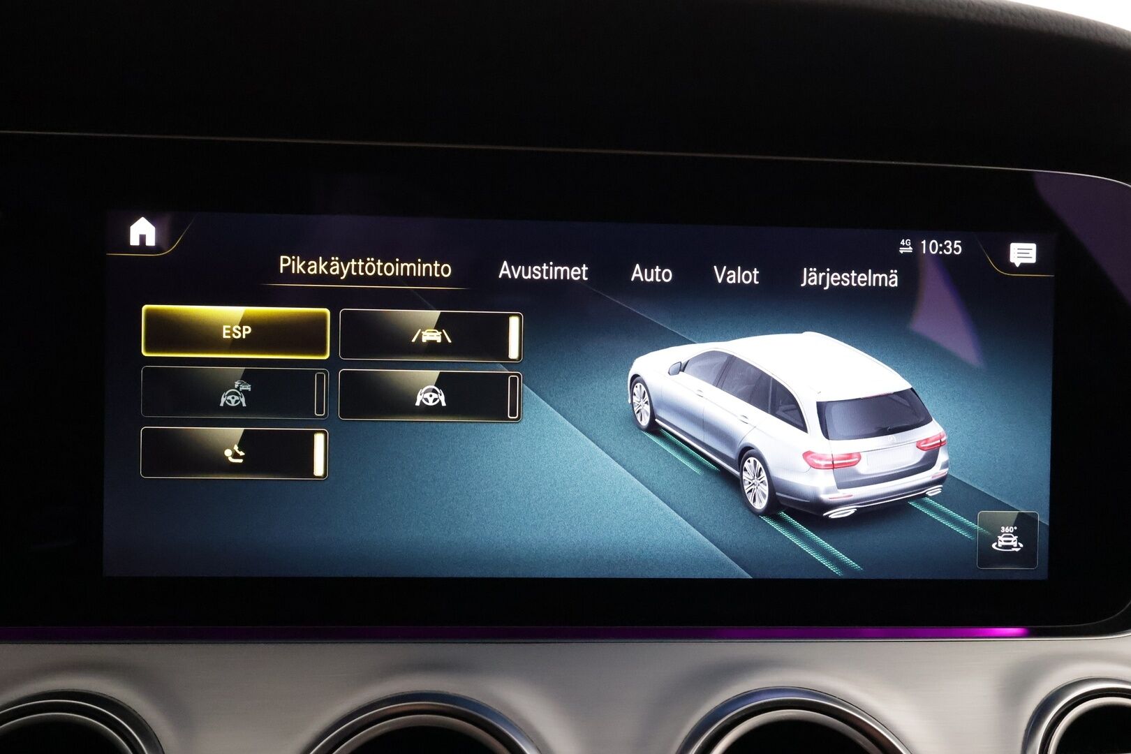 Mercedes-Benz E 2021 300 e T A Business Avantgarde EQ Power * Distronic / 360 / Sportnahat / Multibeam / Widescreen / Navi / Keyless * - Koukku / 2x Latauskaapelit / Kahdet renkaat aluvanteilla