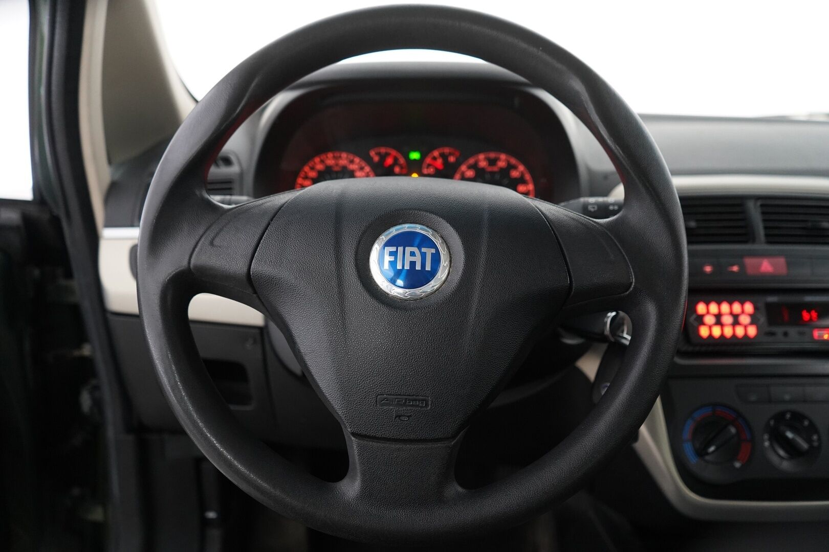 Fiat Punto 2006 5D PUNTO MULTIUSO 77 1.4-199BXB1A03/251 - HUUTOKAUPAT.COM