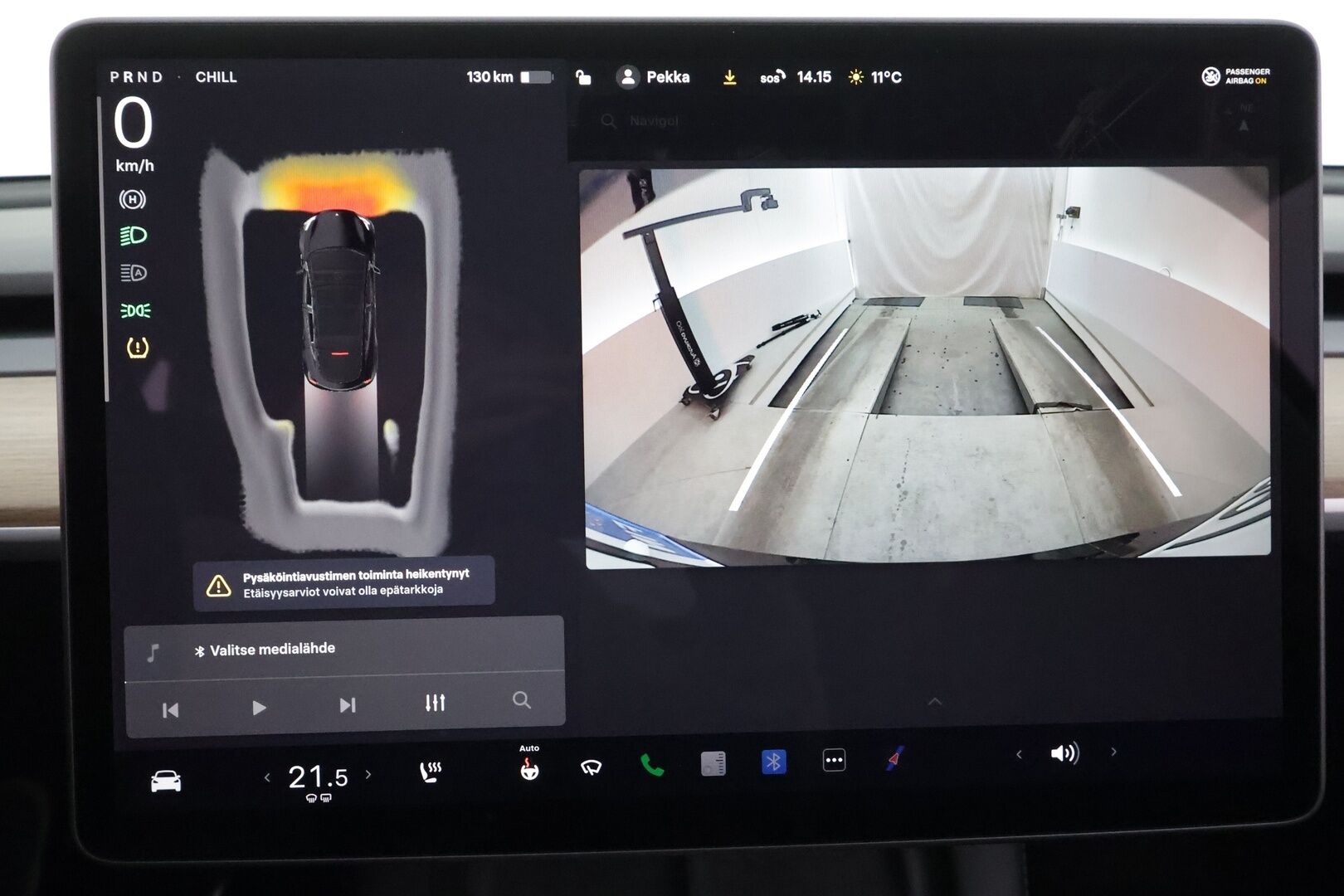 Tesla Model Y 2023 Performance * Koukku / ILP / ACC / Lasikatto / Premium Audio / P.Kamera / Matrix-LED / Muistipenkki / Kaistavahti * - Akku kuntotarkastettu / 2x Latauskaapelit