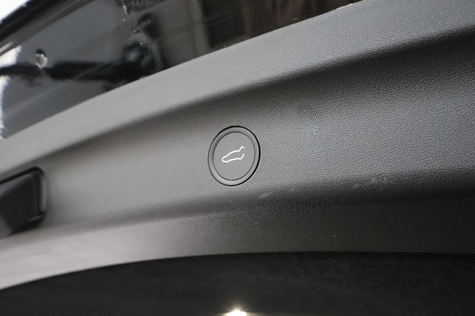 Tesla Model Y 2023 Performance * Koukku / ILP / ACC / Lasikatto / Premium Audio / P.Kamera / Matrix-LED / Muistipenkki / Kaistavahti * - Akku kuntotarkastettu / 2x Latauskaapelit