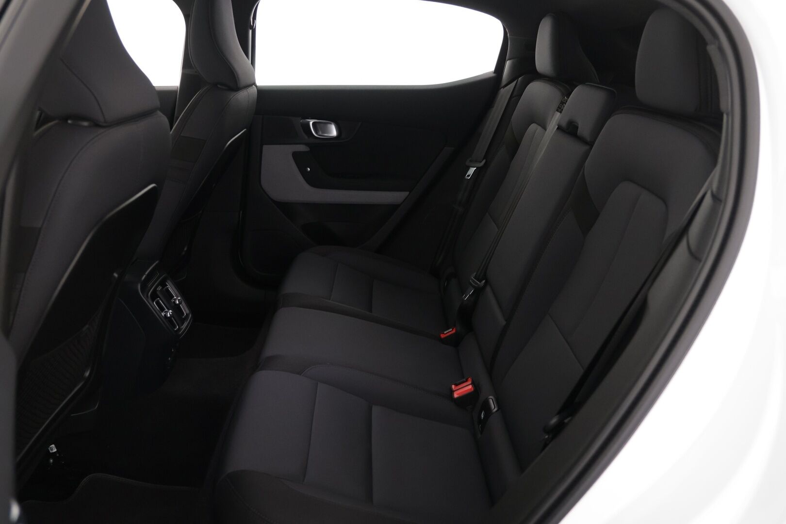 Polestar 2 2021 Launch Edition, 300kW, 78kWh - | H&K | Pilot Plus! | 2x Renkaat Aluilla! | Pixel LED ! | Huippu yksilö! |