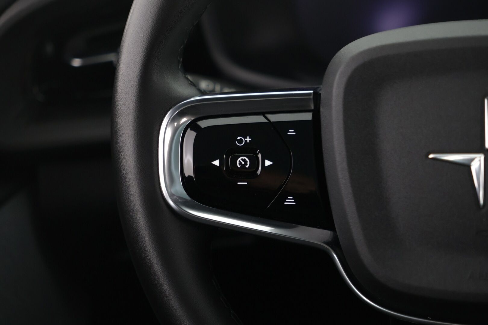 Polestar 2 2021 Launch Edition, 300kW, 78kWh - | H&K | Pilot Plus! | 2x Renkaat Aluilla! | Pixel LED ! | Huippu yksilö! |