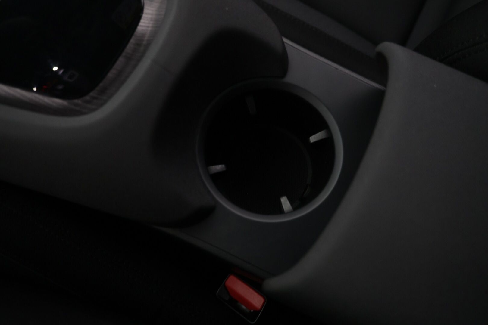 Polestar 2 2021 Launch Edition, 300kW, 78kWh - | H&K | Pilot Plus! | 2x Renkaat Aluilla! | Pixel LED ! | Huippu yksilö! |