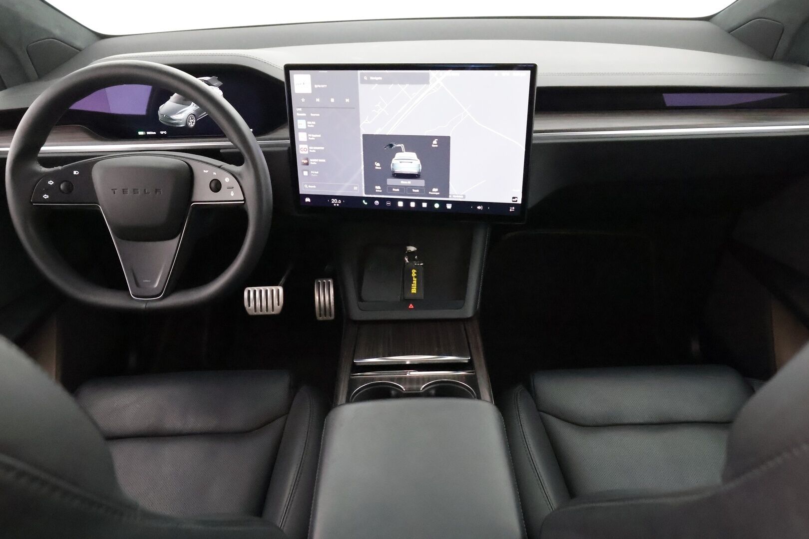 TESLA MODEL X 2023 Long Range *6p. / Koukku / Lämpöpumppu / Autopilot / Ilma-alusta / Premium Audio / Ilmastoidut sähkönahat / 2x renkaat* - 2,99 % KORKOTARJOUS TÄHÄN AUTOON - Tilava 1-omisteinen Tesla! / Koukullinen Suomi-auto*