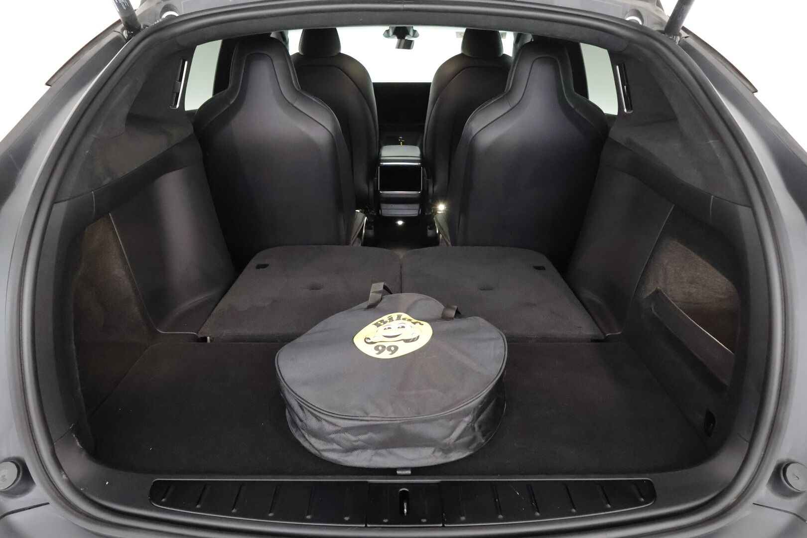 TESLA MODEL X 2023 Long Range *6p. / Koukku / Lämpöpumppu / Autopilot / Ilma-alusta / Premium Audio / Ilmastoidut sähkönahat / 2x renkaat* - 2,99 % KORKOTARJOUS TÄHÄN AUTOON - Tilava 1-omisteinen Tesla! / Koukullinen Suomi-auto*