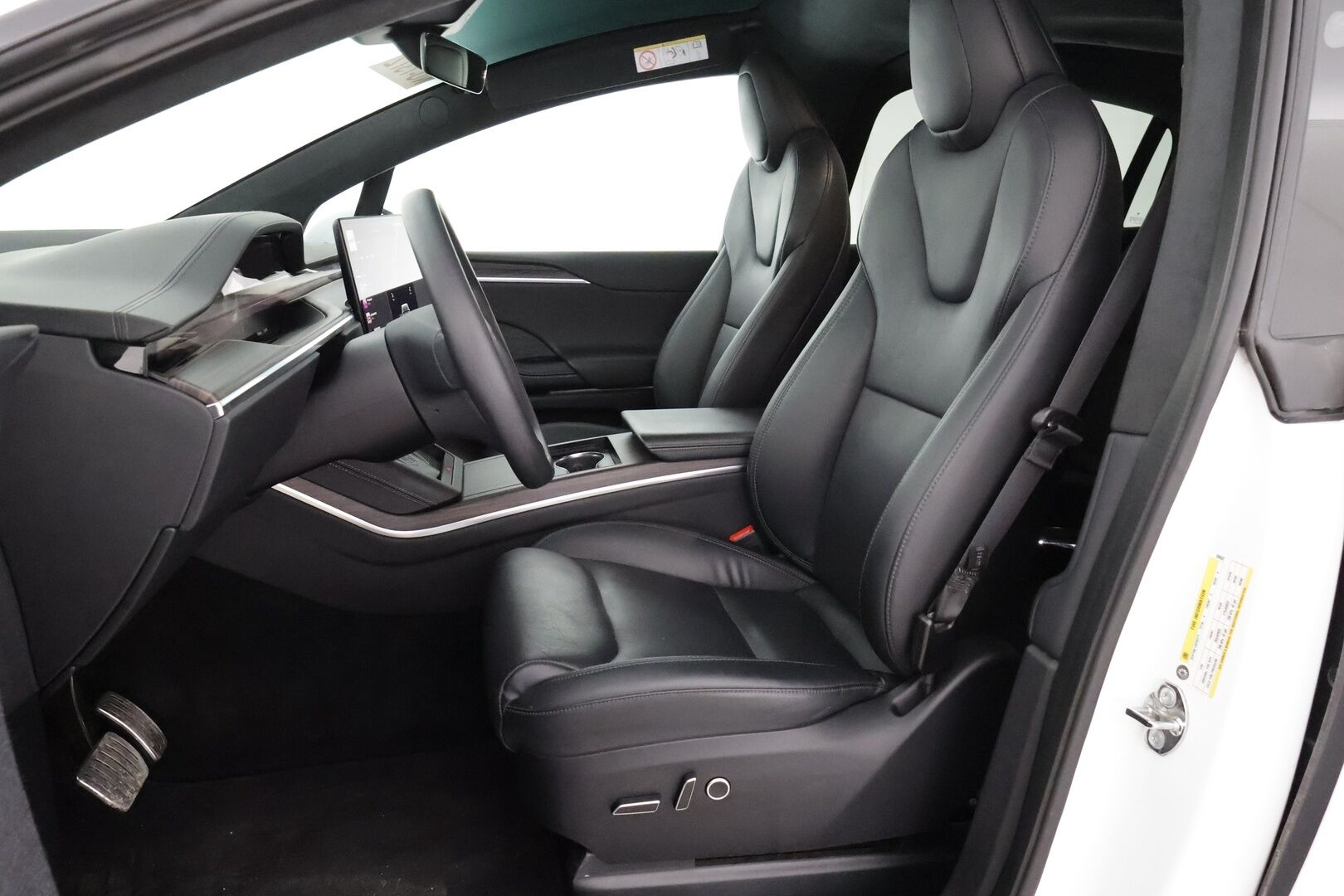TESLA MODEL X 2023 Long Range *6p. / Koukku / Lämpöpumppu / Autopilot / Ilma-alusta / Premium Audio / Ilmastoidut sähkönahat / 2x renkaat* - 2,99 % KORKOTARJOUS TÄHÄN AUTOON - Tilava 1-omisteinen Tesla! / Koukullinen Suomi-auto*