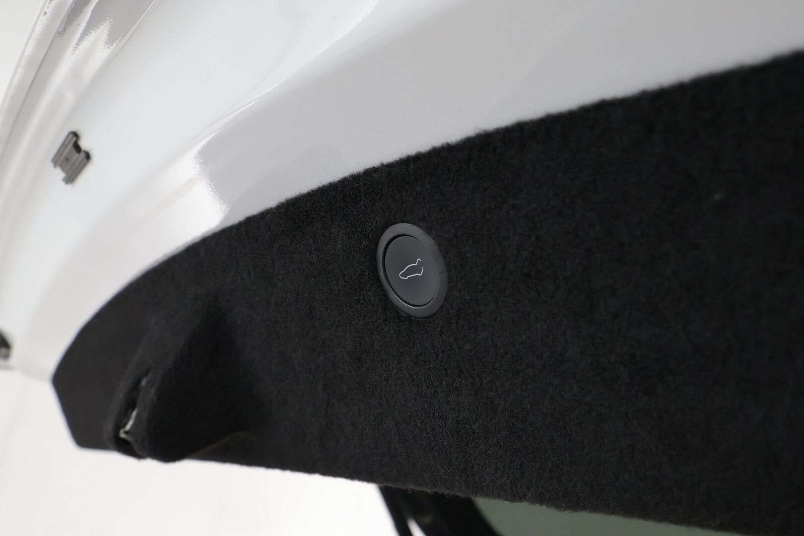 TESLA MODEL X 2023 Long Range *6p. / Koukku / Lämpöpumppu / Autopilot / Ilma-alusta / Premium Audio / Ilmastoidut sähkönahat / 2x renkaat* - 2,99 % KORKOTARJOUS TÄHÄN AUTOON - Tilava 1-omisteinen Tesla! / Koukullinen Suomi-auto*