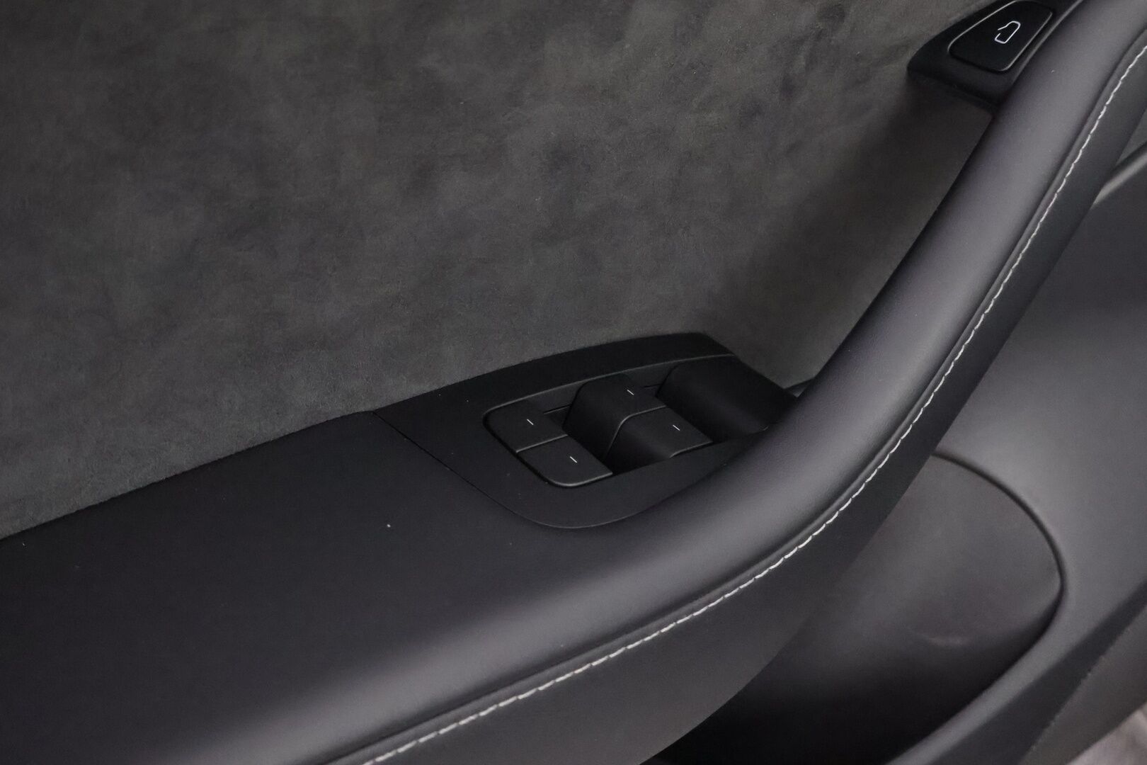 Tesla Model 3 2022 Long Range AWD - Valkoiset Nahat | Premium Audio | ILP | ACC | Lasikatto | Matrix LED | Peruutuskamera | 2x Renkaat Aluvantein | Juuri tullut Tampereelle!