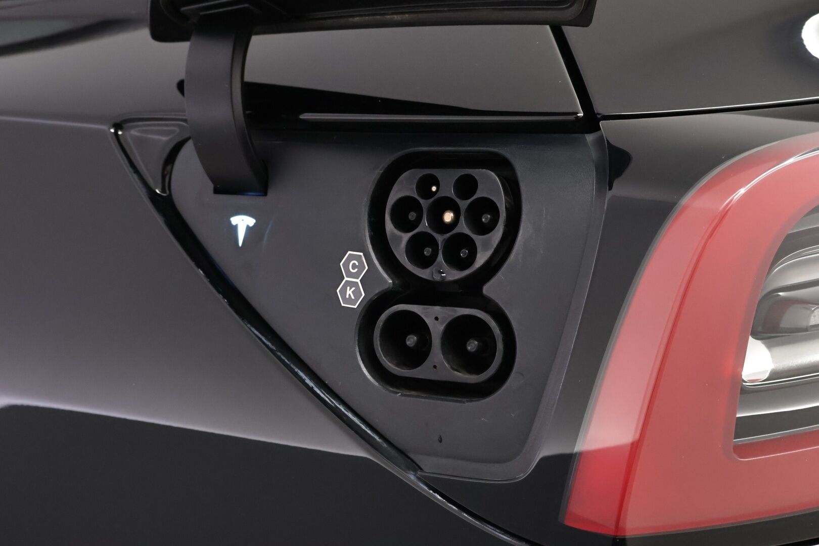 Tesla Model 3 2022 Long Range AWD - Valkoiset Nahat | Premium Audio | ILP | ACC | Lasikatto | Matrix LED | Peruutuskamera | 2x Renkaat Aluvantein | Juuri tullut Tampereelle!