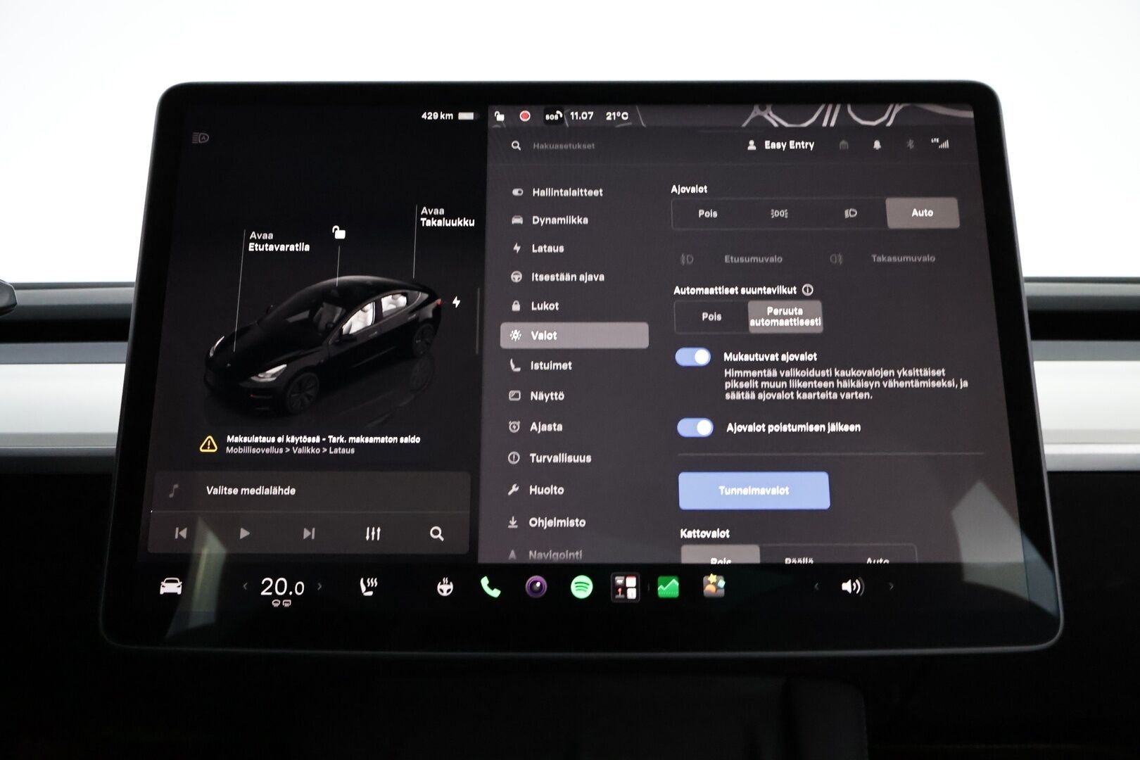 Tesla Model 3 2022 Long Range AWD - Valkoiset Nahat | Premium Audio | ILP | ACC | Lasikatto | Matrix LED | Peruutuskamera | 2x Renkaat Aluvantein | Juuri tullut Tampereelle!