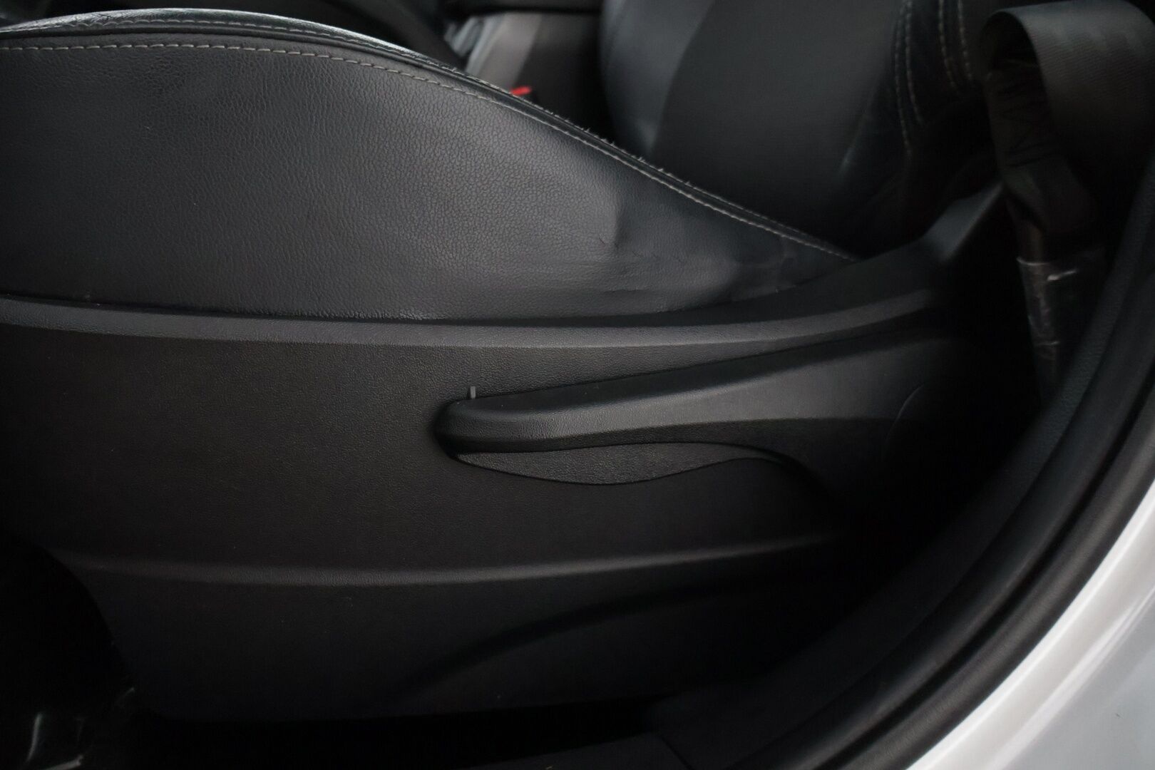 Kia Sportage 2012 1,7 CRDi ISG Urban EX EcoDynamics * Kattoikkuna / Vakkari / Vetokoukku / Lohkolämmitin * - Maltillisilla kilometreillä! / Kahdet renkaat omilla alumiinivanteilla!