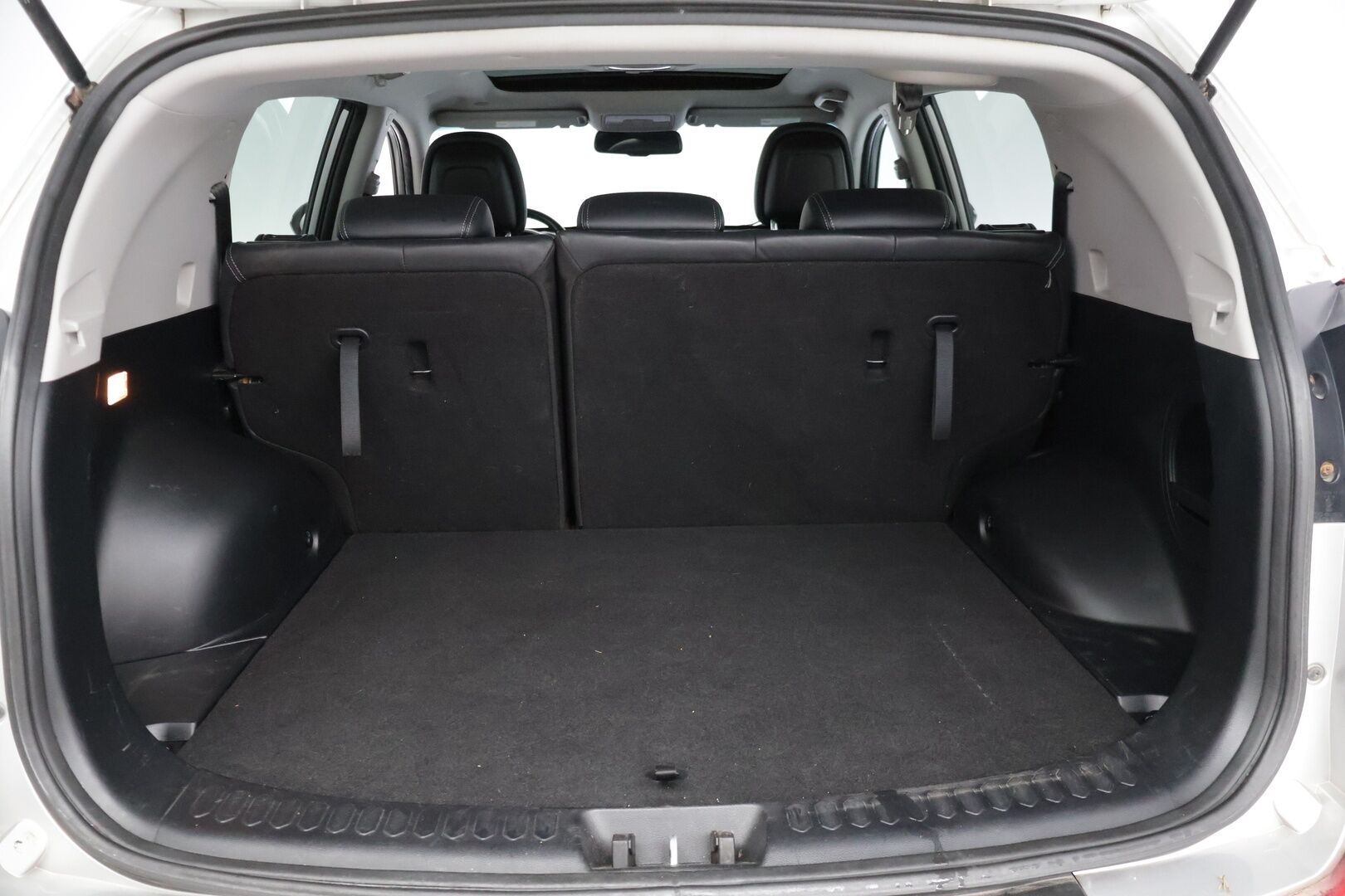 Kia Sportage 2012 1,7 CRDi ISG Urban EX EcoDynamics * Kattoikkuna / Vakkari / Vetokoukku / Lohkolämmitin * - Maltillisilla kilometreillä! / Kahdet renkaat omilla alumiinivanteilla!