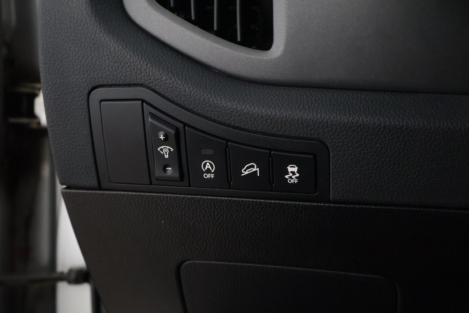 Kia Sportage 2012 1,7 CRDi ISG Urban EX EcoDynamics * Kattoikkuna / Vakkari / Vetokoukku / Lohkolämmitin * - Maltillisilla kilometreillä! / Kahdet renkaat omilla alumiinivanteilla!