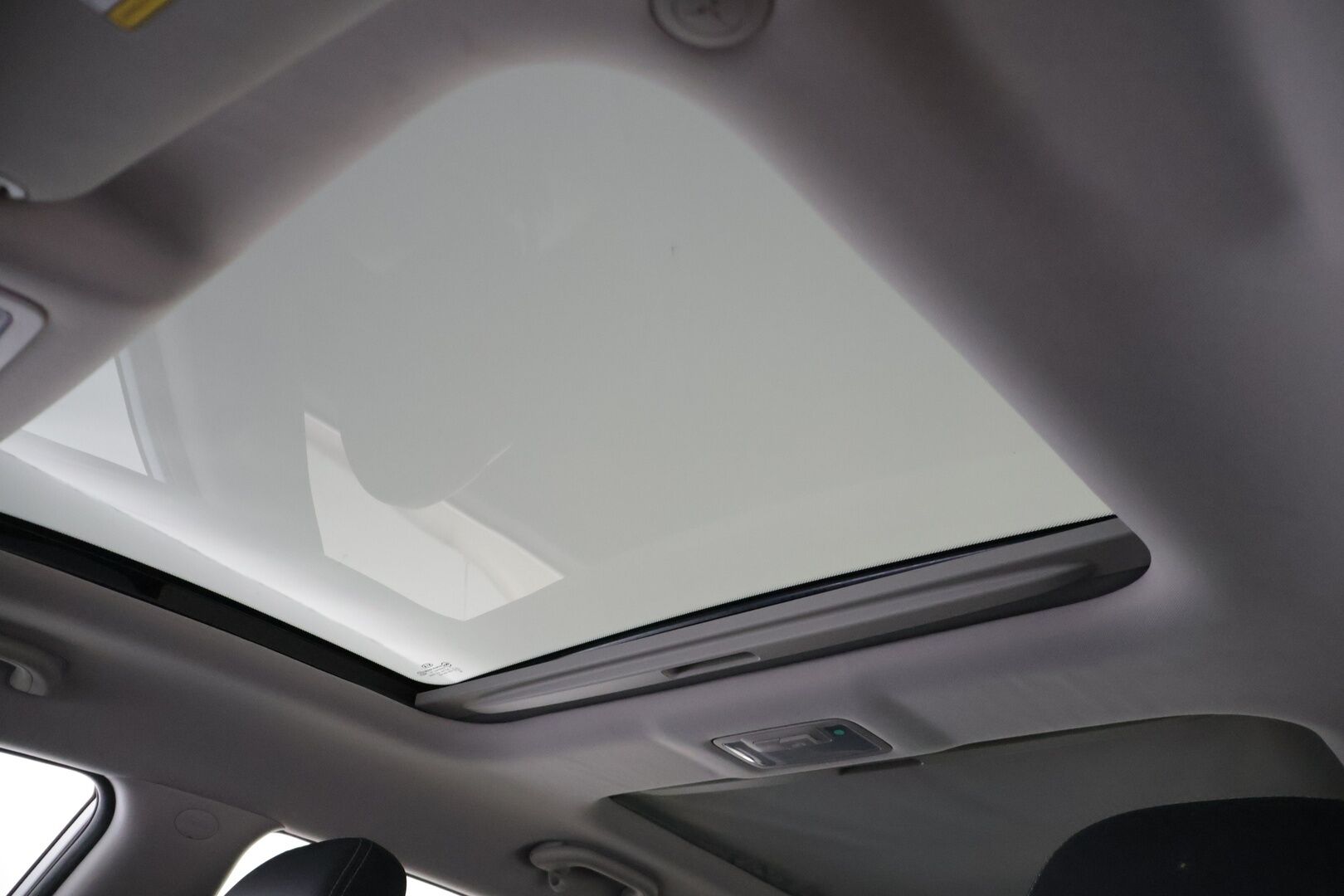 Kia Sportage 2012 1,7 CRDi ISG Urban EX EcoDynamics * Kattoikkuna /  Vetokoukku / Lohkolämmitin / P. Tutka / Vakkari * - Maltillisilla kilometreillä! / Talveksi hyvät Nokian nastat! / Viimeisin huolto 170tkm - HULLUT AVAJAISHULINAT KORKOTARJOUS 3,29 %