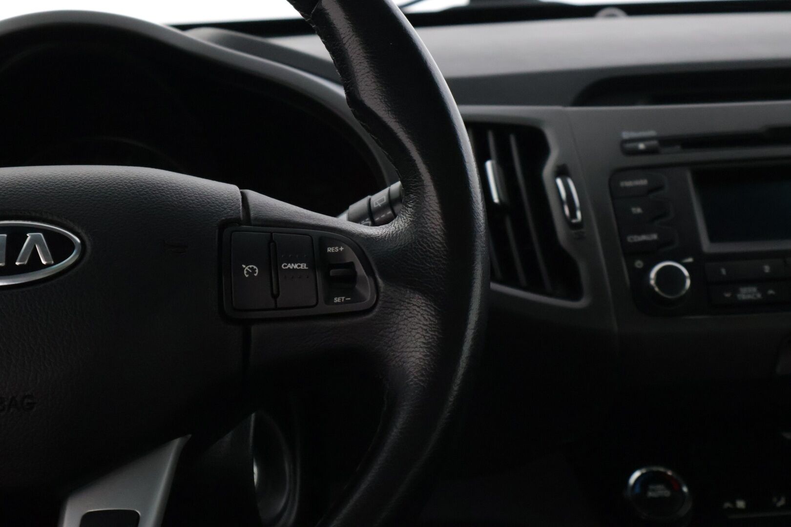 Kia Sportage 2012 1,7 CRDi ISG Urban EX EcoDynamics * Kattoikkuna / Vakkari / Vetokoukku / Lohkolämmitin * - Maltillisilla kilometreillä! / Kahdet renkaat omilla alumiinivanteilla!