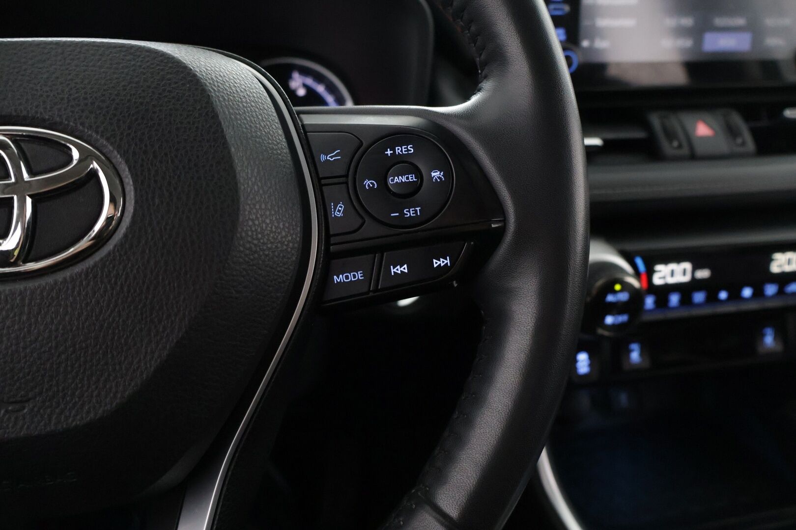 TOYOTA RAV4 2022 2.5 Hybrid AWD-i Premium *Myydään Huutokaupat.com* - Myydään Huutokaupat.com