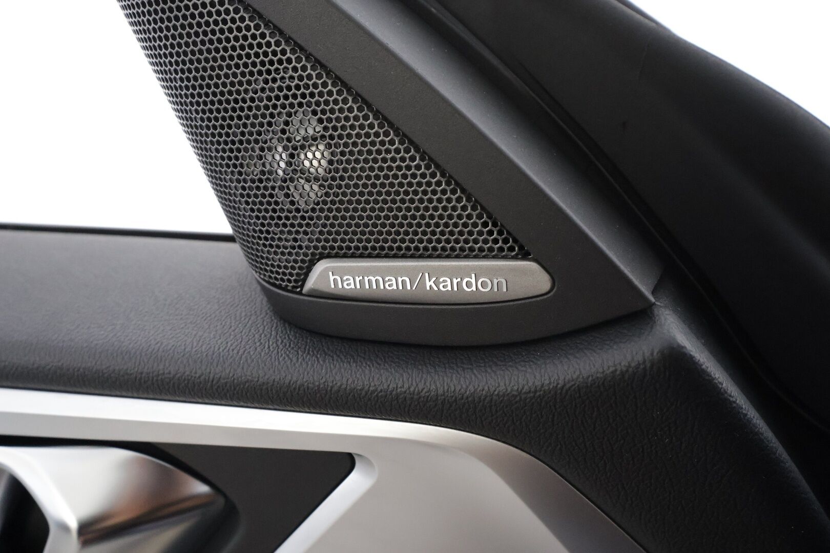 BMW I4 M50 2023 M50 - | ACC | Lisälämmitin | Laser Light LED | H/K | Muistipenkki | Lasikattoluukku | HUD | 360 Kamera | Widescreen | Sporttinahat | Adapt M Alusta | Comfort access | Merkkihuollettu | Kahdet Renkaat |