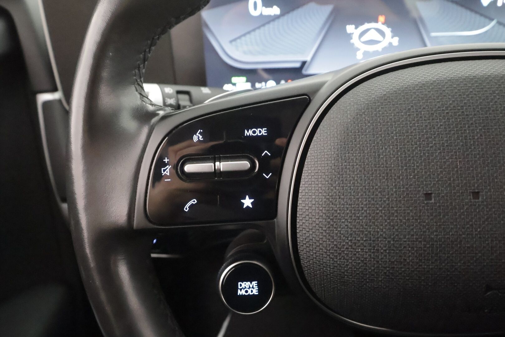 Hyundai IONIQ 5 2022 73 kWh 305 hv AWD Style - ACC | Apple CarPlay & Android Auto | Merkkiliikkeen huoltokirja seur. 5/2028 | Akun SOH 98,4 % | Vetokoukku | Peruutuskamera | Lämmitettävä ratti + penkit