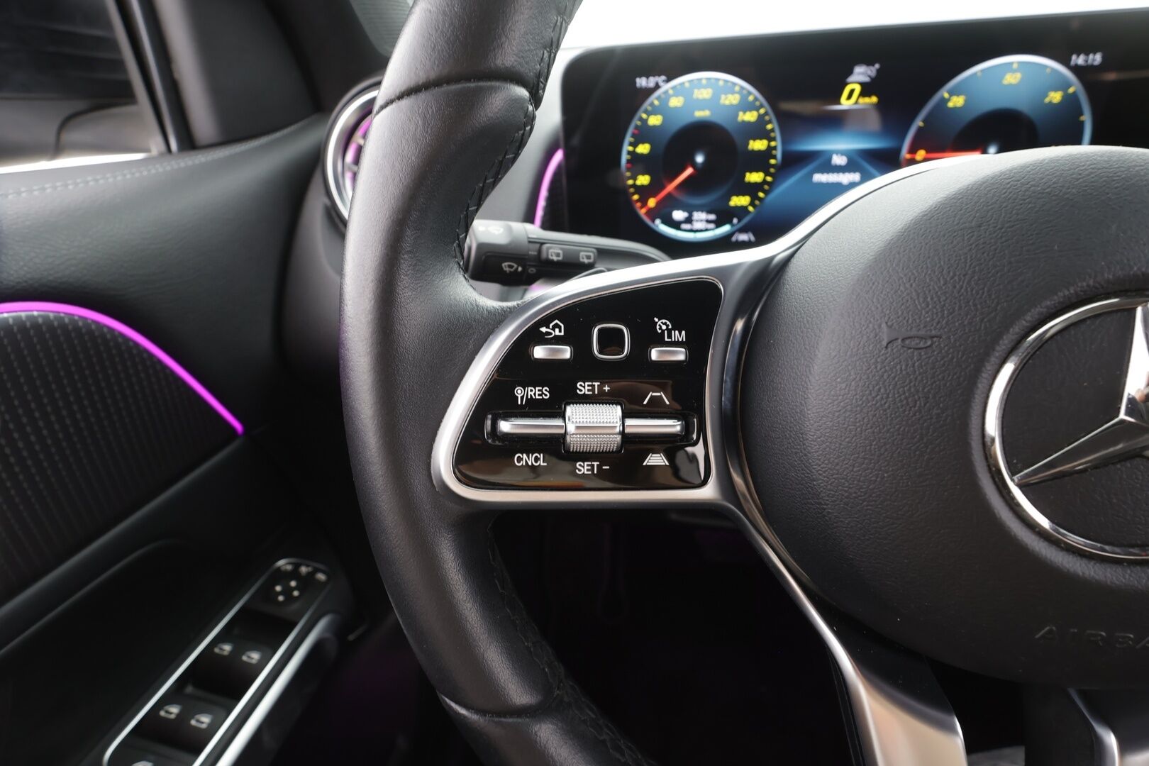 MERCEDES-BENZ EQB 2023 300 4Matic 7p - 7-p. | DTR+ | 360 | IHC | Widescreen | Sporttipenkki | Kaistavahti | Katveavustin | Navi | Apple&Android | Kahdet renkaat |
